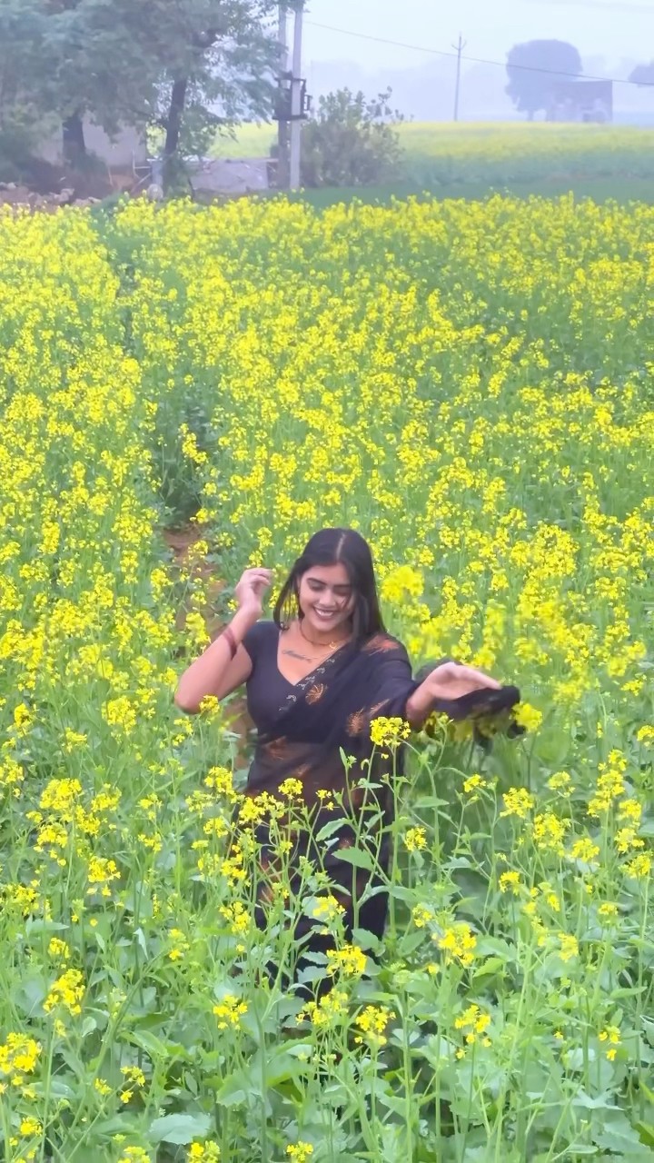 तुझे देखा तो ये जाना सनम #shorts #love #trending #meenu #वाइट