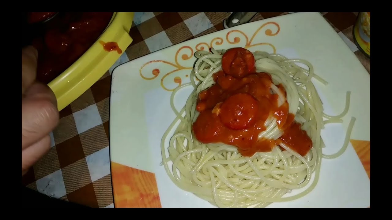 Home made Spaghetti for dinner - YouTube