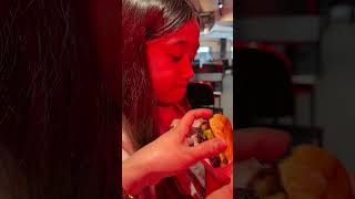 A Comer #views #video #food #eating #comida #vicio #burger #díadelamadre #viralvideos #shorts