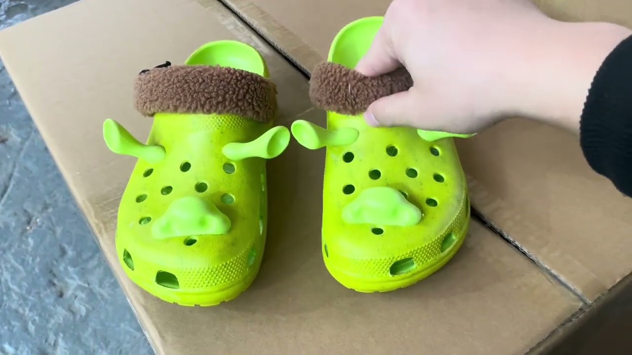 #crocs