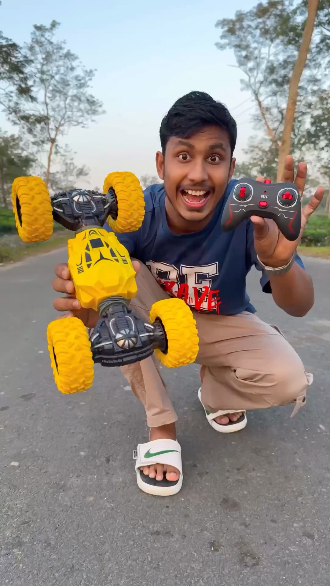 Double Sided Stunt Racing Moka 4-Wheel ?