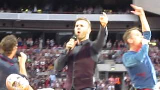 Take That - Hold up a light - Wembley 30/6/2011