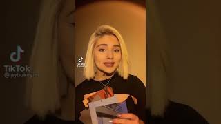 Boynuna Çakal Yazdıran Kız Çok Aşıkk