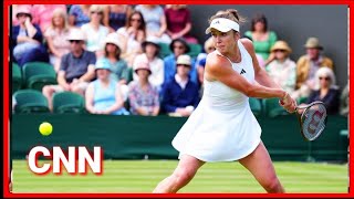 Victoria Azarenka Looks To The Crowd As She Leaves The Court Following Her Defeat Against Svitolina.