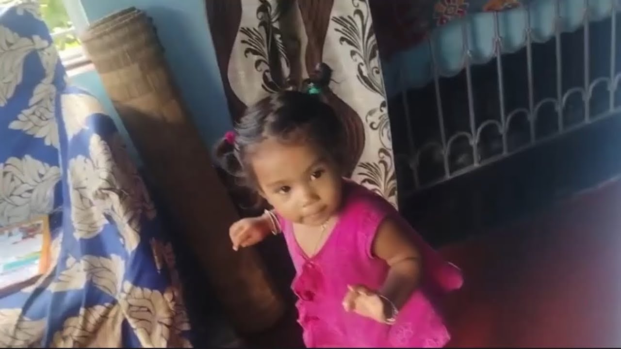 Priyasmita barite khub dustami korche.