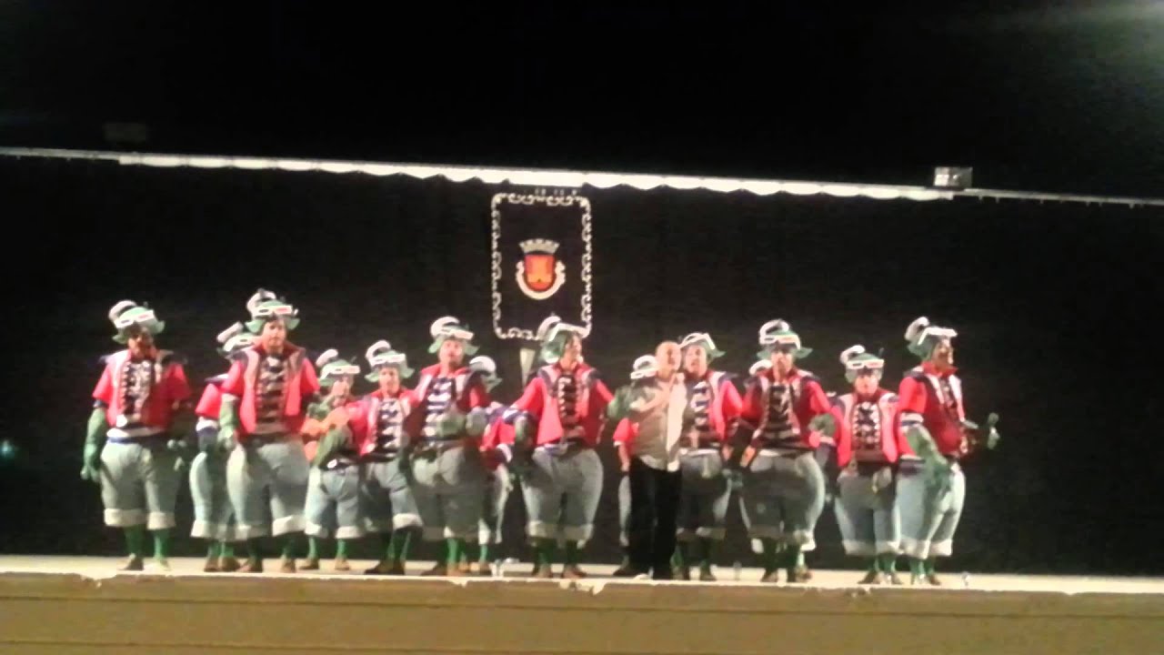 Dani Barradas y la comparsa de Tino en Olivenza