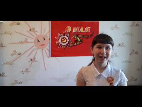 Песня " Тучи в голубом" Музыка Александра Журбина Слова Василия Аксёнова и Петра Синявского.