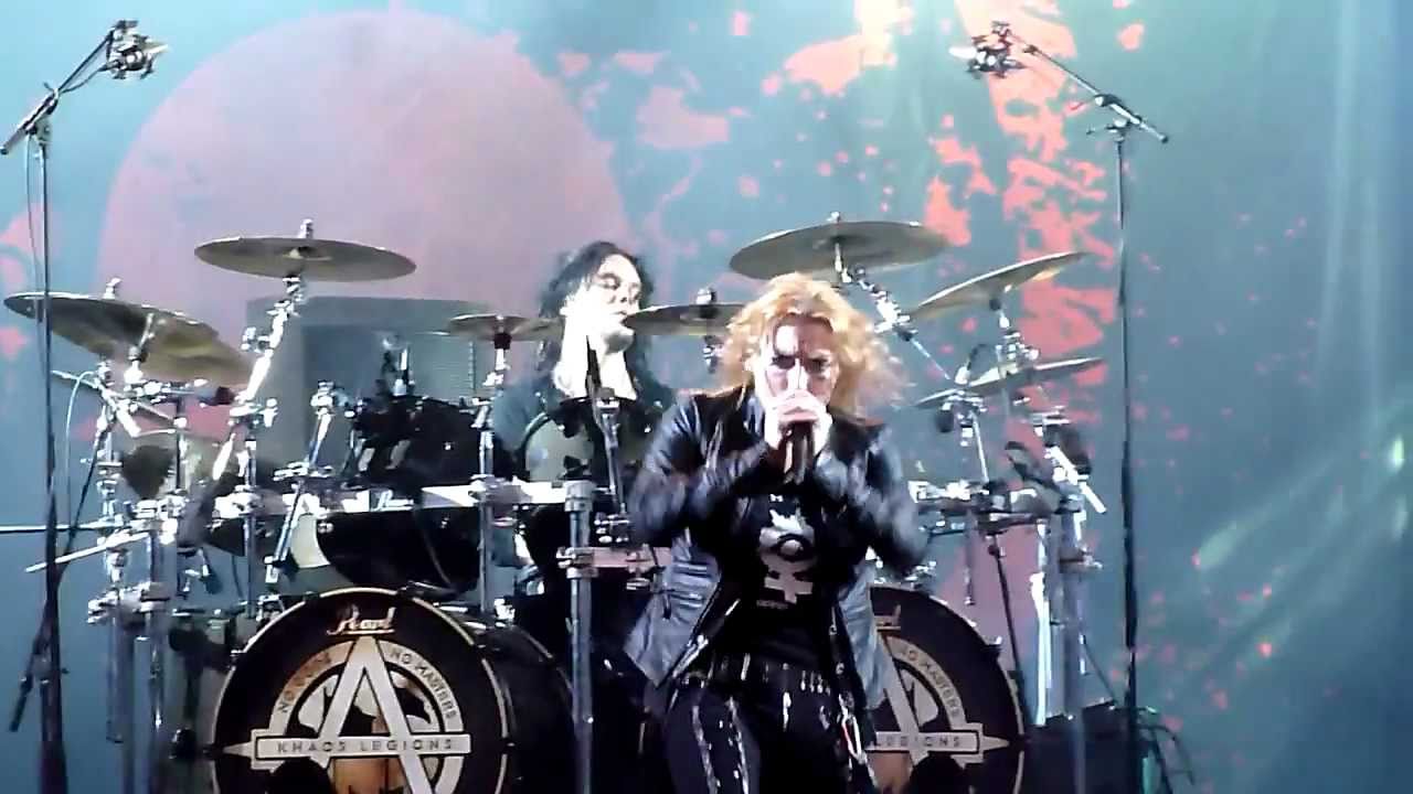 Arch Enemy (1of3) live @ Fortarock Nijmegen 2011-07-02 (