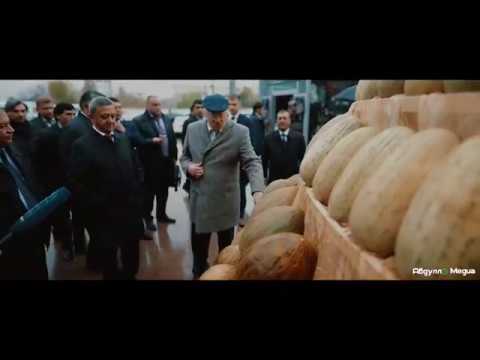 На рынке " Мехргон", в Душанбе лидер ЛДПР Владимир Жириновский