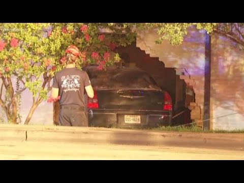 sandro Teens in trouble after car crashes into an apartment