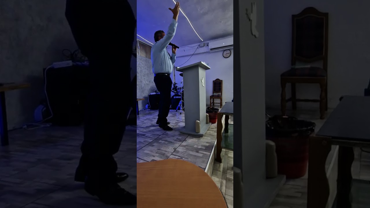 hermano eugenio de palma en la iglesia de son roca culto de gloria. filadelfia