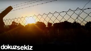 İclal Aydın - Bir Cihan Kafes / Bölemedim Felek İle Kozumu (feat. Gökçe Kılınçer) (Lyric Video) Resimi