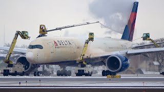 Delta A350 De-icing and Takeoff at MSP