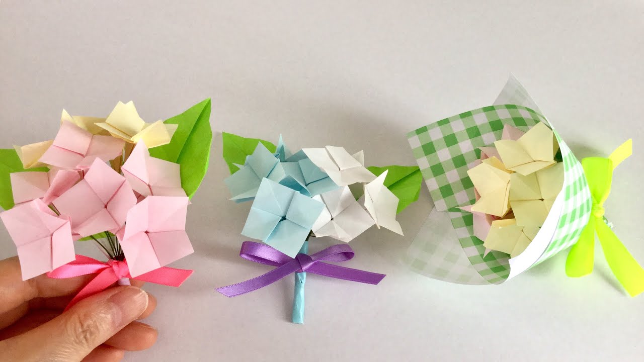 折り紙で作るあじさい 紫陽花 の花の折り方 作り方をご紹介します 平面 立体 ポップアップカード 折り紙リースなど雨が似合う夏の花 あじさいでお部屋を飾ってみましょう 折り紙 簡単 折り紙 あじさい ブーケ