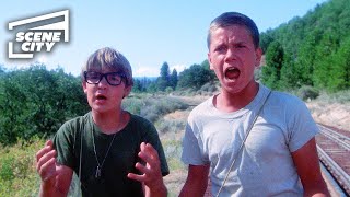 Stand By Me: Nearly Hit by a Train (River Phoenix, Corey Feldman)