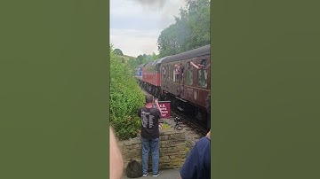 Mega Thrash! 🚂 British Brush Type 4 – Class 47 no.47714/15 Departs Oakworth | KWVR Diesel Gala 2025
