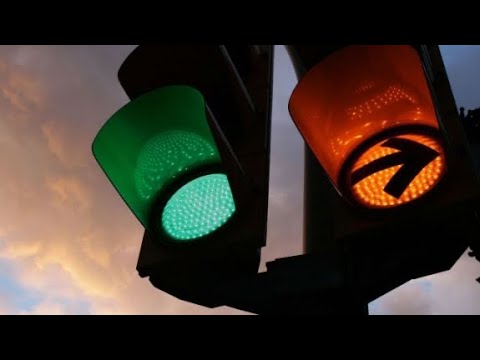Video: Poți aprinde un semafor roșu în Florida?