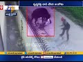 Bull attacks old man, CCTV video
