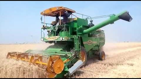 NS COMBINE  WHEAT HARVESTING 2015
