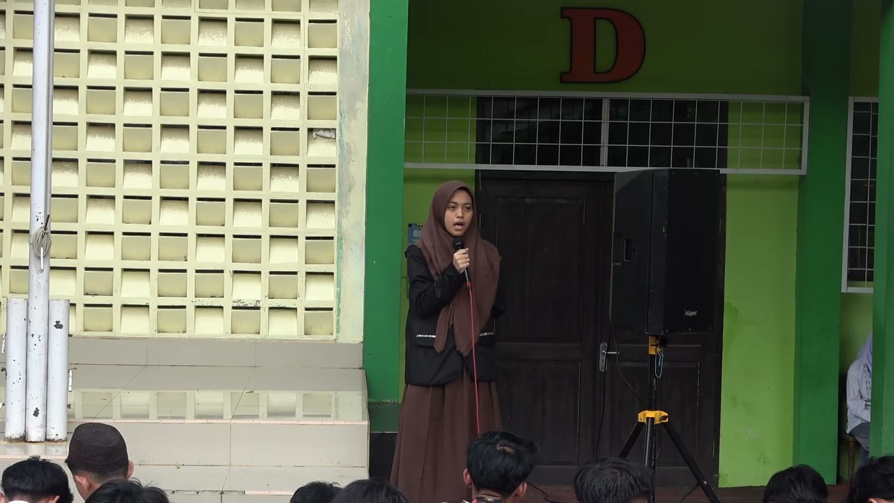 Tausiah dari Siti Nurqolbi dari Kelas X 1 | Jum'at Pagi MAN 5 Garut