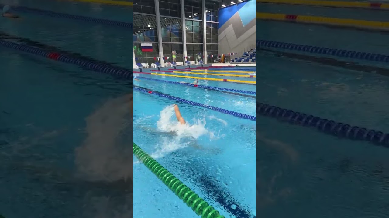 Видели таких "пловцов" у себя в бассейне?