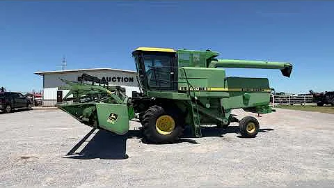 Entz Auction & Realty – LOT 2260 - 1981 JD 6620 COMBINE