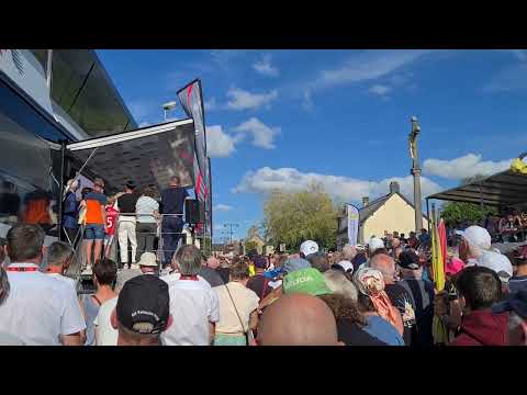 L'émouvant discours de Mikaël Cherel, cycliste de Saint-Hilaire, au public de la Polynormande