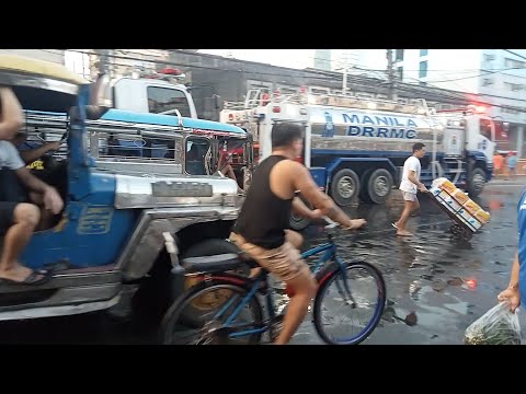 Mga pasaway sa Divisoria naligo sa flashing 😱🤔#viralvideo #trindding