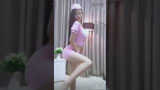 China hip hop dancing girl liks