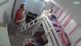 Bunk bed fails