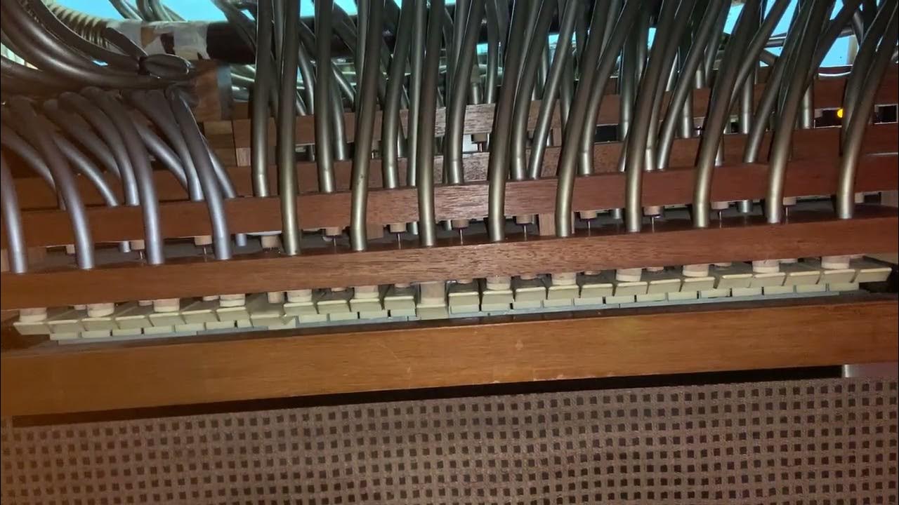 Automatic play Hammond organ L122 pneumatic - YouTube