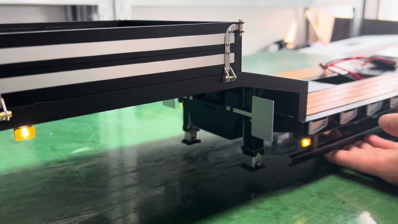 1/14 Metal LESU RC Trailer with Hydraulic System and Electronic Lighting System THZH1715