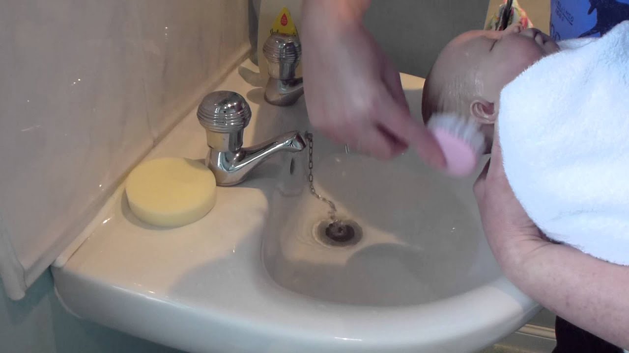 How to wash your reborns hair. YouTube