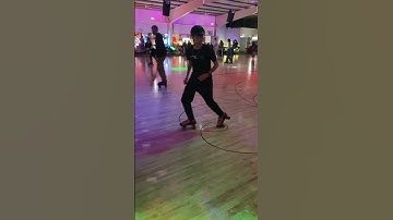 Really smooth rollerskating! #rollerskating #skate #jamskate #rollerskate #jamskating #dance
