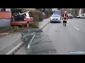 Leutersdorf: Auto kracht gegen Hauswand