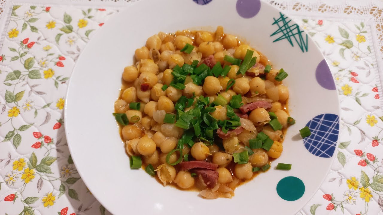 GRÃO DE BICO COM CALABRESA