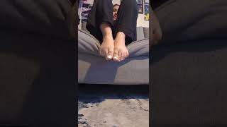 white toes #feet #foot #feetshorts #feetnail #pedicure #feets #pie #soles #toe #whitetoes #barefeet