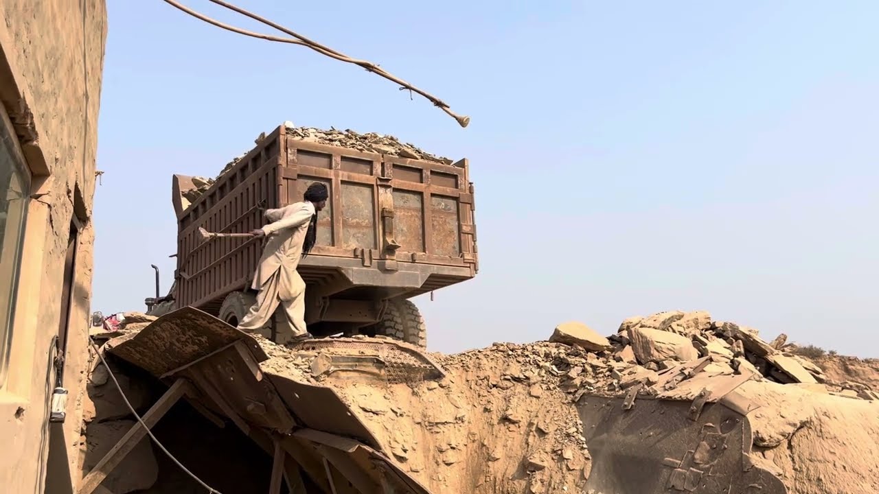 How stone Crushing works? 🔥Sand Crushing 🔥ASMR HOW to Crush Rocks  ? heavey Machinery