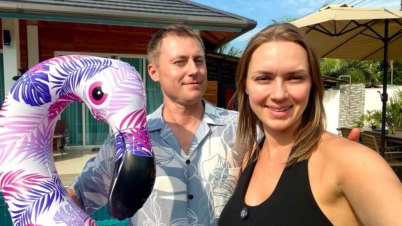 Летим в новую страну! Посидим на дорожку