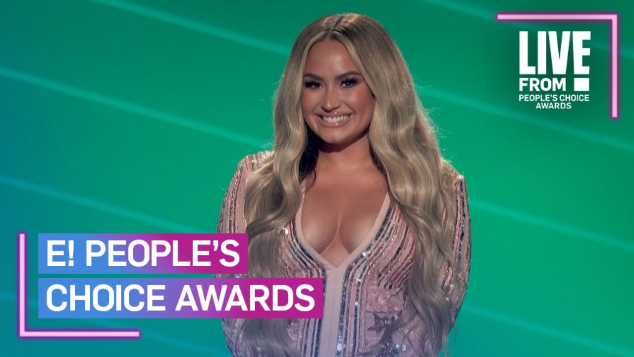 Demi dẫn chương trình lễ trao giải People Choice Awards 2020