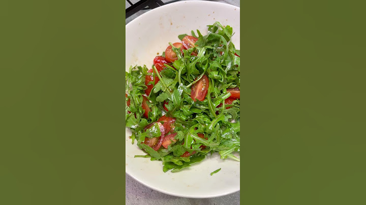 The side salad that goes with everything | Rocket salad with baby tomatoes