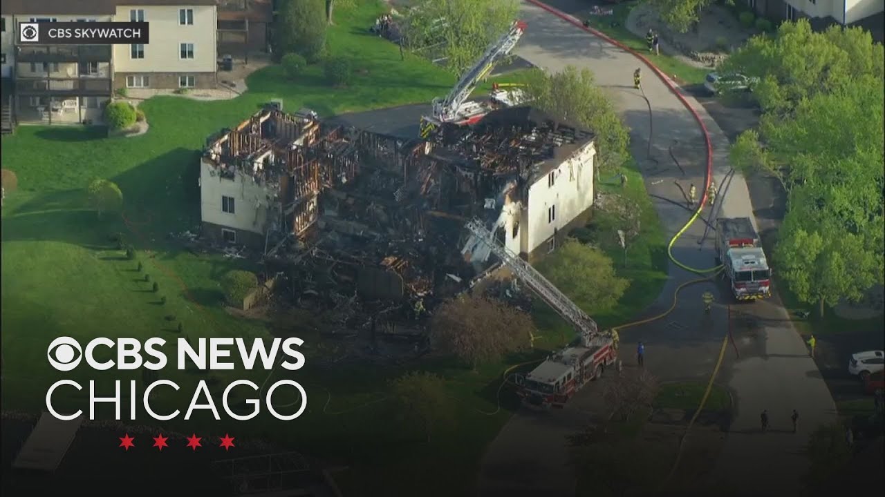 Fire destroys apartment building in northwest Indiana - YouTube