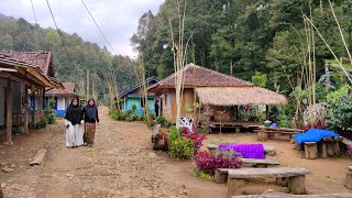 Luar Biasa., Di Bandung Masih Ada Kampung Seperti Ini, Terpencil Di Perbukitan Pinggiran Hutan.