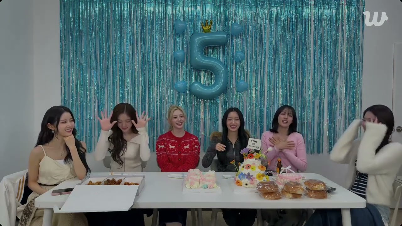 [ENG SUB] 20251112 STAYC Weverse Live Part 2 | 💙𝐒𝐓𝐀𝐘𝐂 𝐃𝐞𝐛𝐮𝐭 𝟓𝐭𝐡 𝐀𝐧𝐧𝐢𝐯𝐞𝐫𝐬𝐚𝐫𝐲💙222