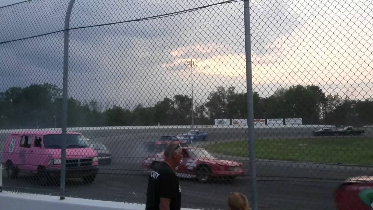 Auto city Speedway - YouTube