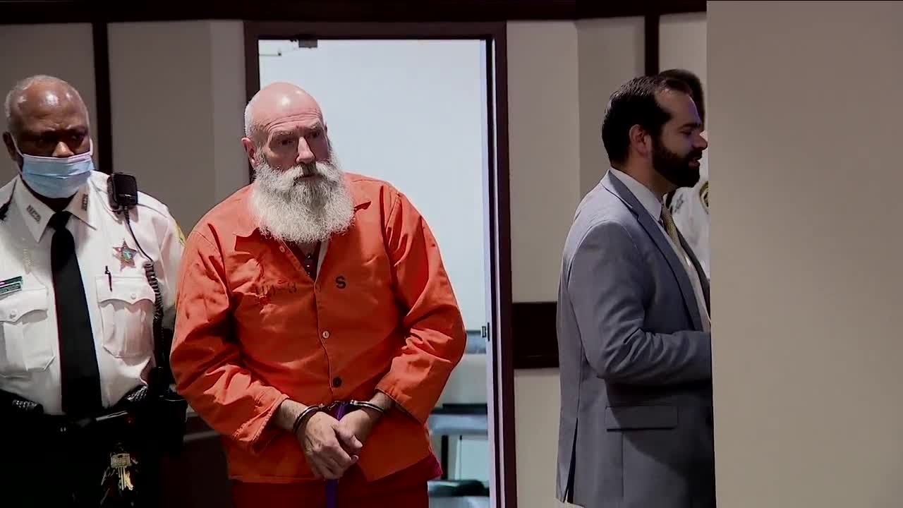 Trial begins for man charged with murder of fatal shooting at Florida ...