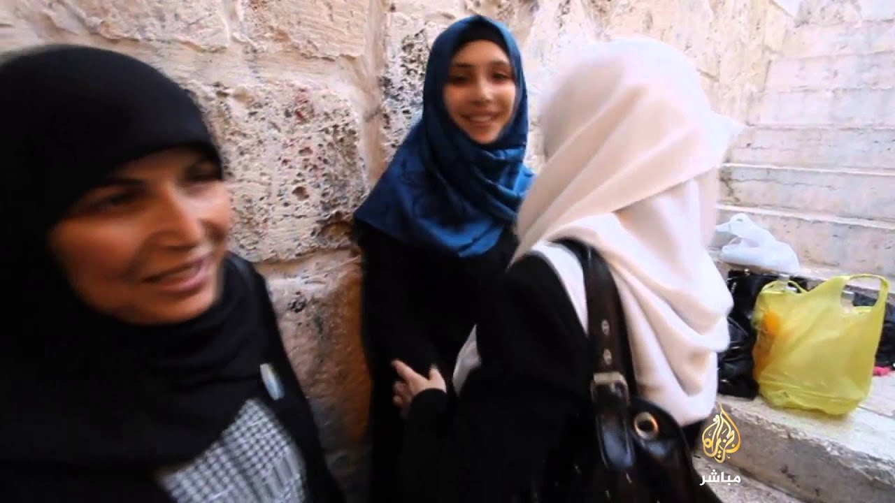 إفطارات المبعدات عن الأقصى مع المرابطة هنادي الحلواني عند باب السلسلة