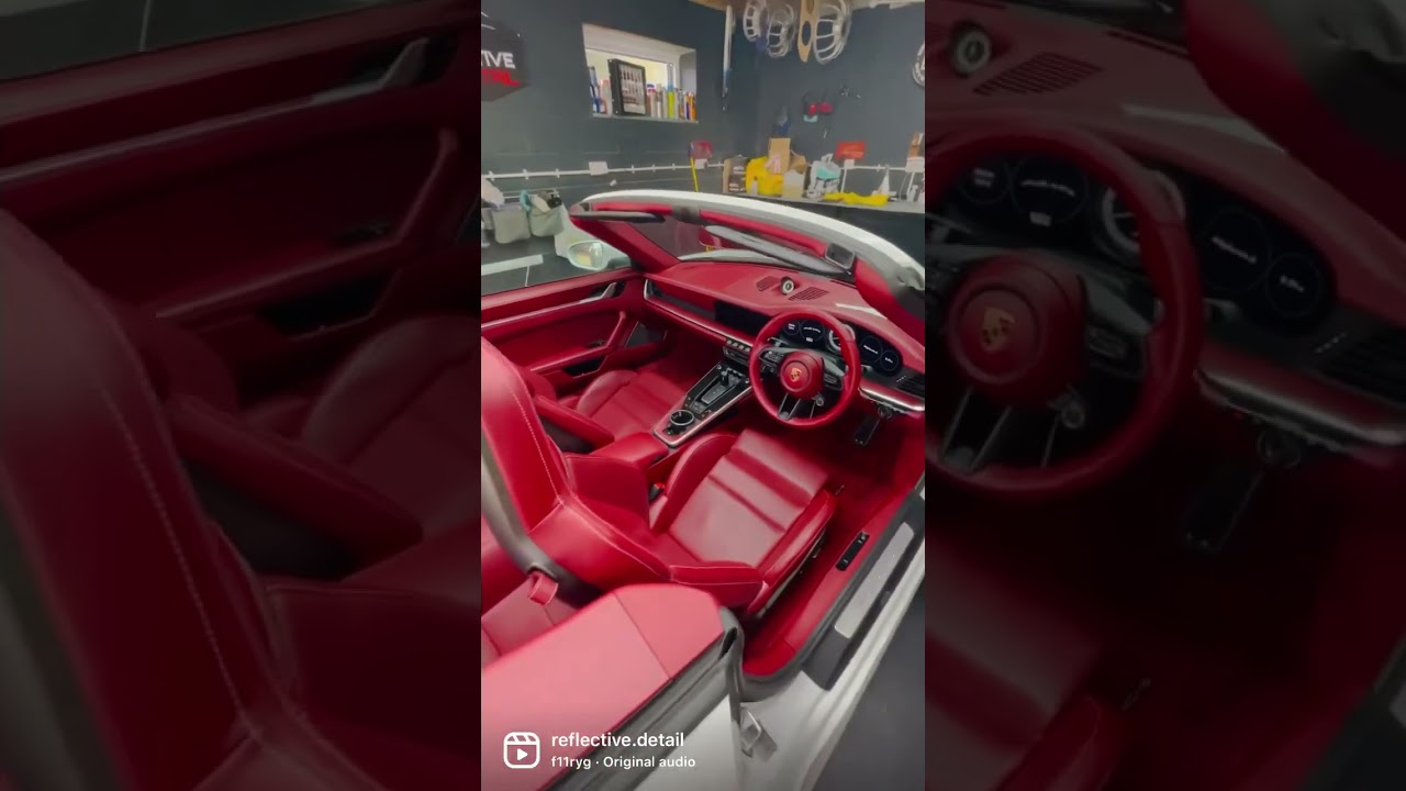 Reflective Detail - Porsche 911 Cabriolet - 