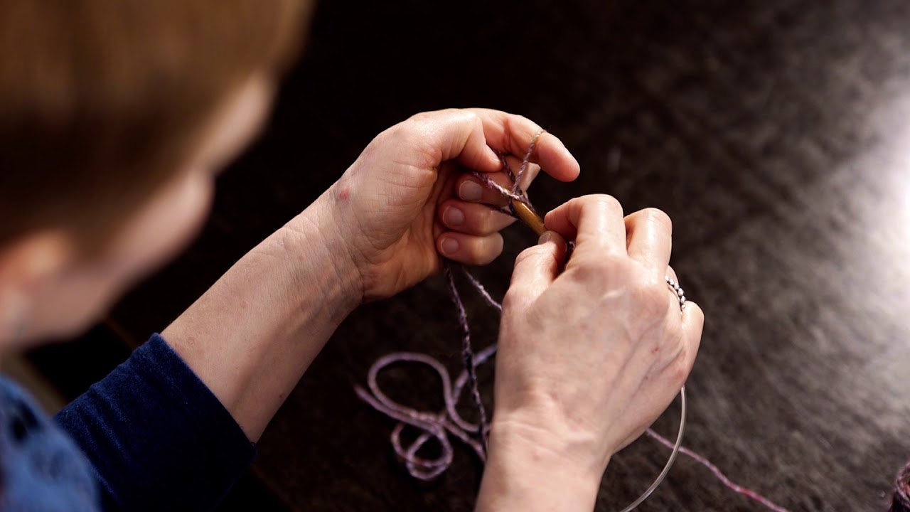 Lotte Kjær Design - Drejet krydsopslagning