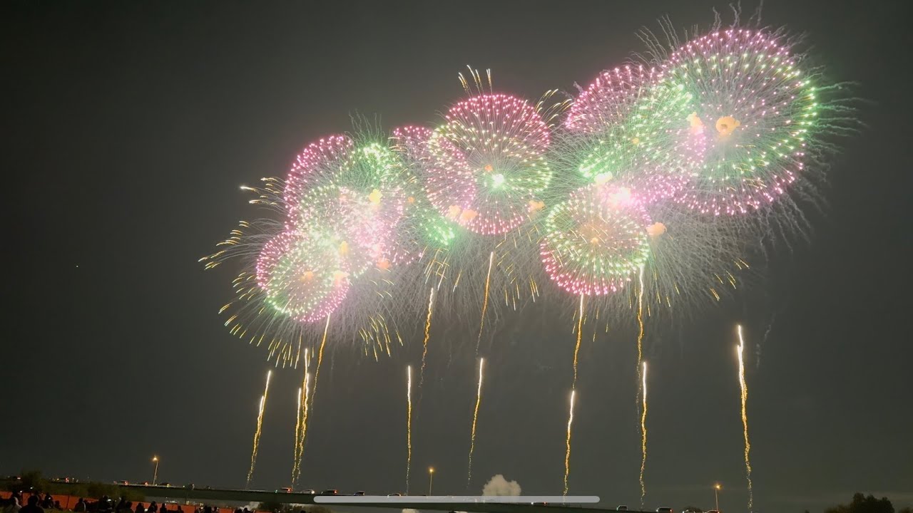 深谷から鴻巣花火大会2023に行ってきた。迫力満点の鳳凰乱舞4尺玉。エグゼクティブシート席から